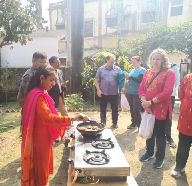 Lucknow: Nawab's Home Tour, Royal Antiques, Meal & Stories - The Sum Up