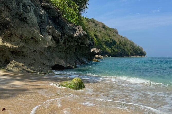 Luxe Escape to Uluwatus Hidden Beaches Picnic and Sunset Kecak - The Cultural Finale: Uluwatu Temple & Kecak Dance