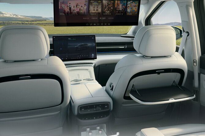 Luxury Shanghai Airport and City Transport - Detailed Breakdown of the Service