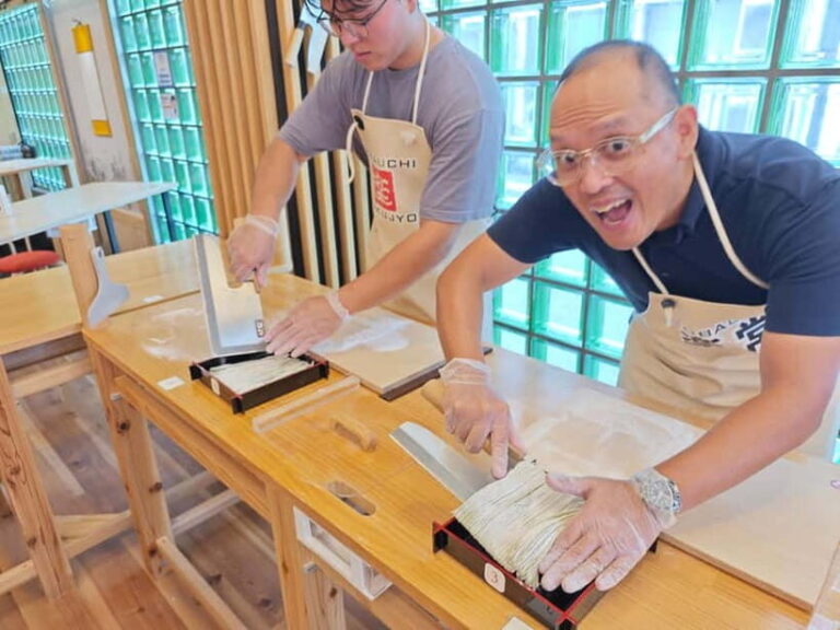 Made from flour in 30min! Ramen-noodle Making Experience! - The Surroundings and Atmosphere