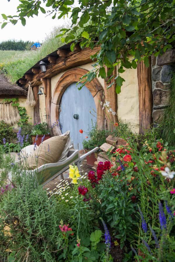 Magical Hobbiton: Small-Group Guided Tour from Auckland - What Makes This Tour Special?