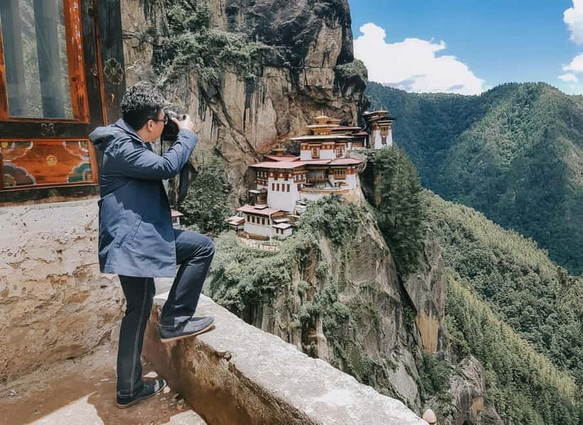 Majestic Private Paro Tour by Car with Tigers Nest - Exploring Bhutanese Heritage and Architecture