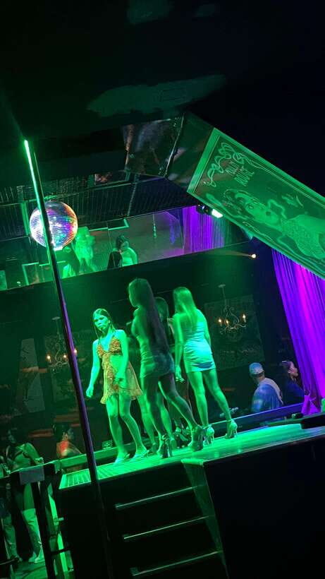 Makati Bar Crawl, GoGo Bar, Club, and Live Band - The Atmosphere and Experience