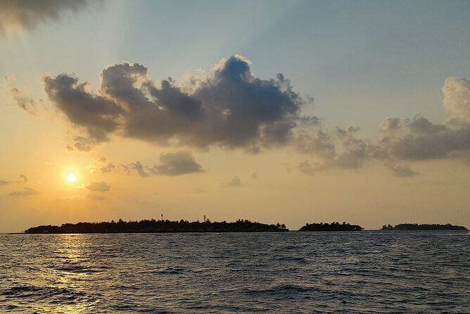 Malé Serenity Sandbank Snorkeling and Sundown Views - Real Guest Insights and Tips