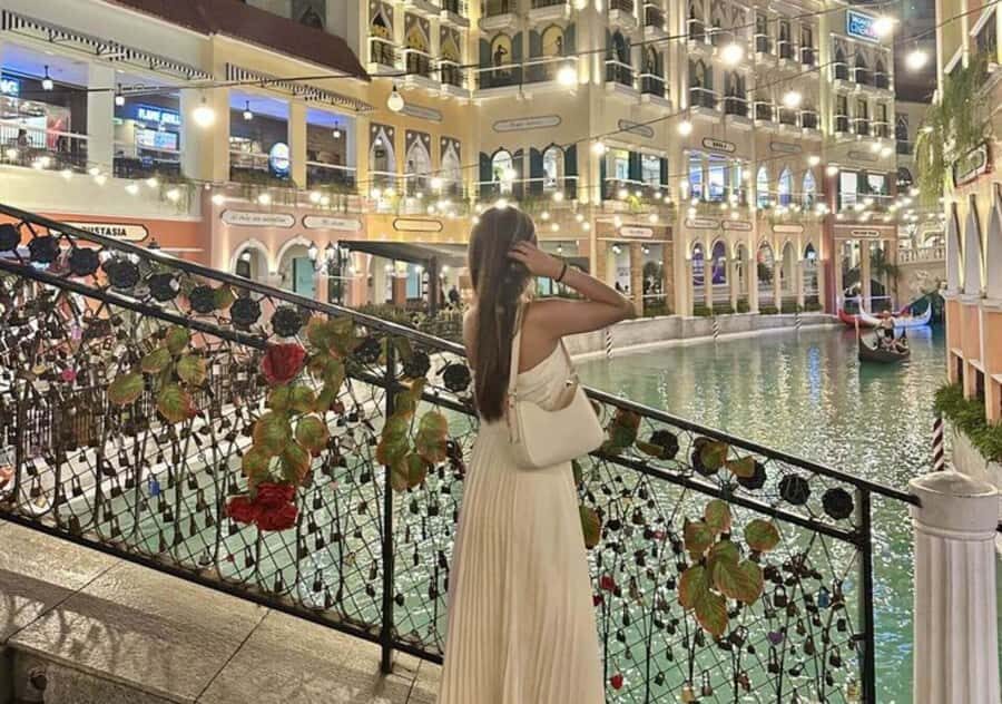 Manila Urban Charms & Gondola Bliss Cityscape Tour - Detailed Breakdown of the Itinerary