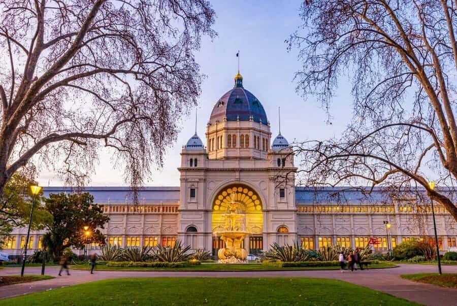Melbourne: City Highlights Private Guided Walking Tour - Exploring Melbourne’s Landmarks