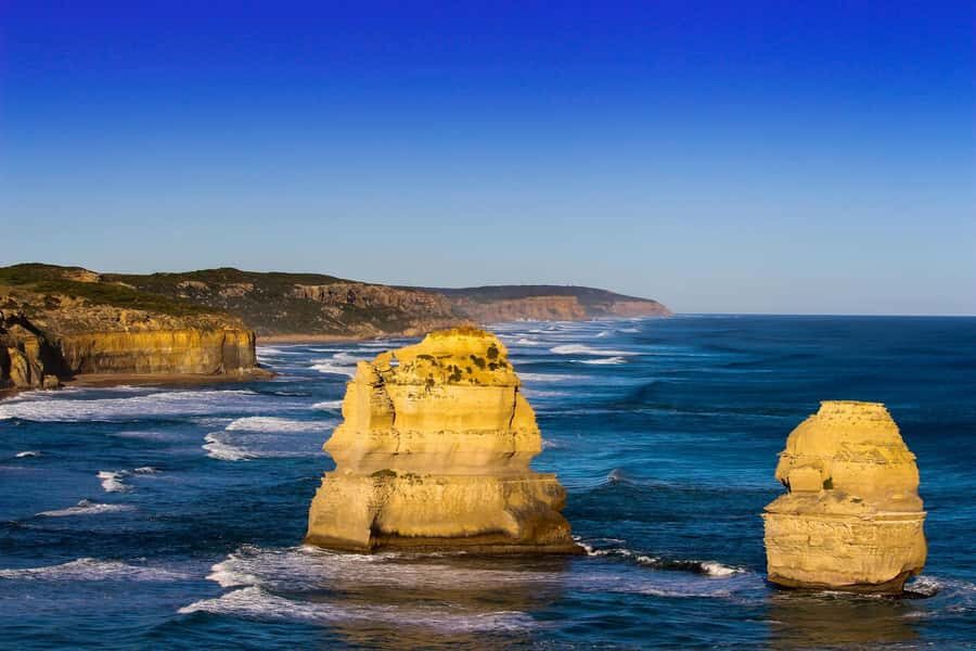 Melbourne: Great Ocean Road & Iconic Coastal Views Day Tour - The Lunch Stop in Apollo Bay