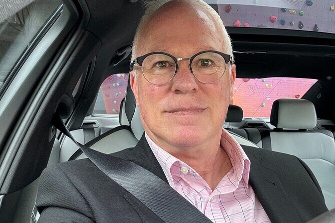 Melbourne Luxury EV Airport Transfer - Who Is This Service Best For?