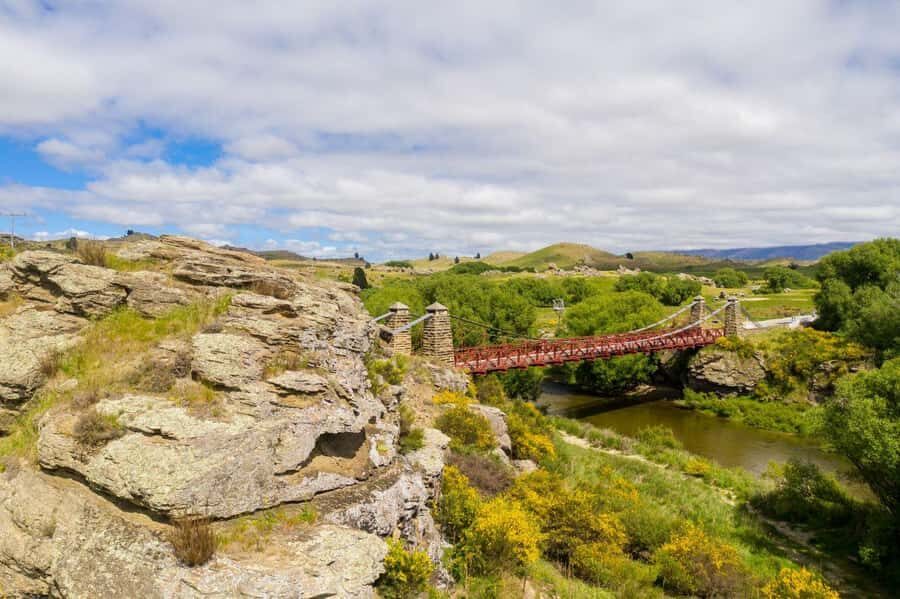 Middlemarch to Queenstown Small Group Tour (One-Way) - The Scenic Journey Begins in Middlemarch