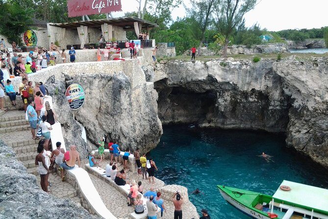Montego Bay Excursion Negril 7 Miles Beach, Rick's Cafe and Time Square Shopping - The Itinerary in Detail