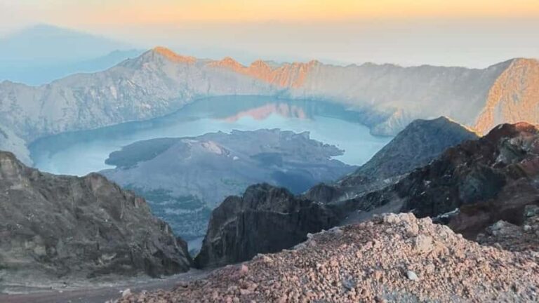 Mount Rinjani 3D_2N Trek Via Sembalun to Torean - Who Will Love This Trek?