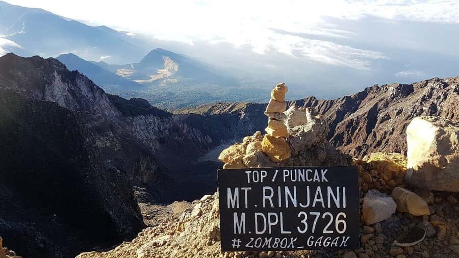 Mount Rinjani Hike 3 Days 2 Night Summit,Lake & Hot Spring - The Practicals: Transportation, Group Size, and Cost