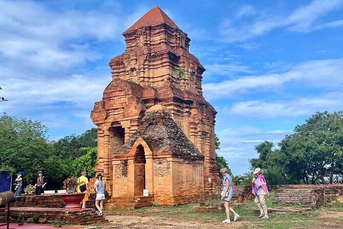 Mui Ne/Phan Thiet: Ta Cu Mountain with Cable Car, Sleeping Buddha - Who Will Love This Tour?