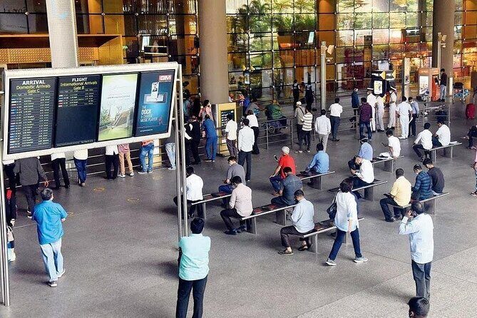 Mumbai Airport Transfer to Hotel with a Private Transport - FAQs