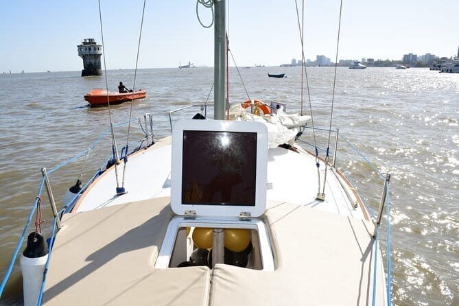 Mumbai Bay Breeze Sail on a Compact Yacht Experience - Practicalities and Tips