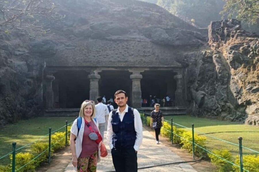 Mumbai: Elephanta Caves Guided Tour with Ferry & Lunch - Considerations and Practical Tips