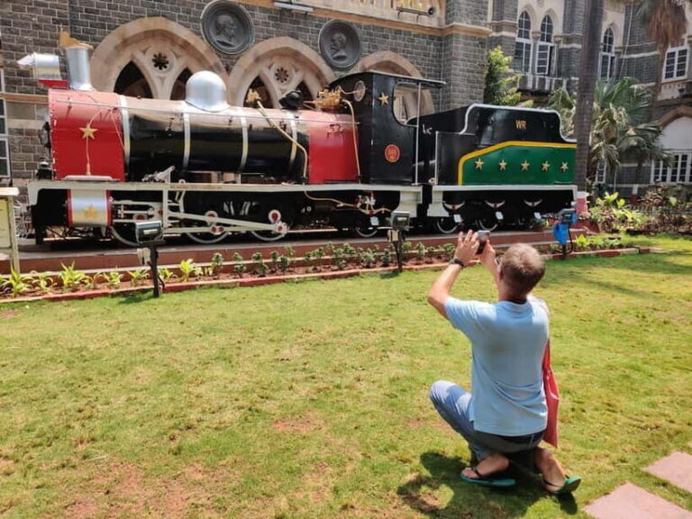 Mumbai: Highlights, Iconic Sites & Hidden Gems Tour - What Makes This Tour Stand Out