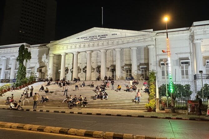 Mumbai Night Tour: Queens Necklace, Skyline & Heritage Lights - Practical Details