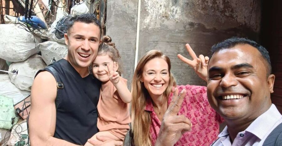 Mumbai: Private Dharavi Slum Tour by a Local with Pickup - The Movie Connection and Surprises