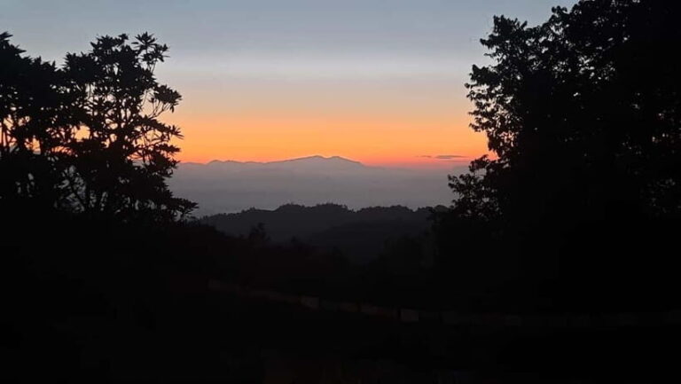 Nagarkot Sunrise & Day Hiking to Changu Narayan in Kathmandu - Authentic Experiences and Hidden Gems