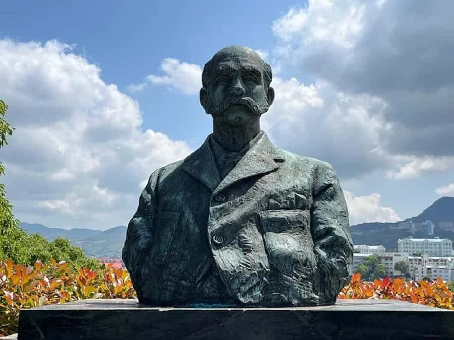 Nagasaki: Private Tour with Guide and Custom Itinerary - In-Depth Breakdown of the Itinerary  