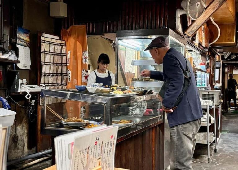 Nagoya: Private Bar-Hopping Tour with Local Guide - Itinerary Breakdown