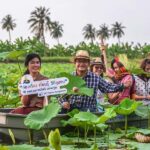Nakhon Pathom: Lotus Pond Boat Ride and Temple Tour - What to Bring and Tips for Enjoyment