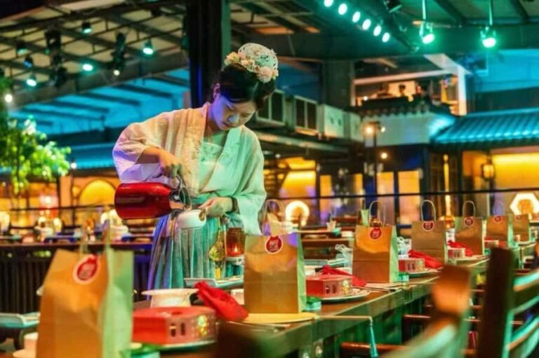 Nanchang Yuzhang Feast: Immersive Royal Banquet Experience - Who Will Love This Experience?