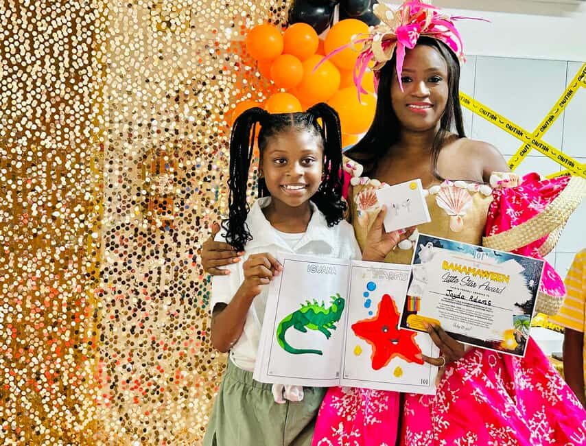 Nassau: Bahamian Straw Doll Photo Op - What to Expect During the Experience