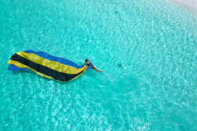 Nassau Clear Kayak Drone Photoshoot- Floating Dress - Who Should Try This Experience?