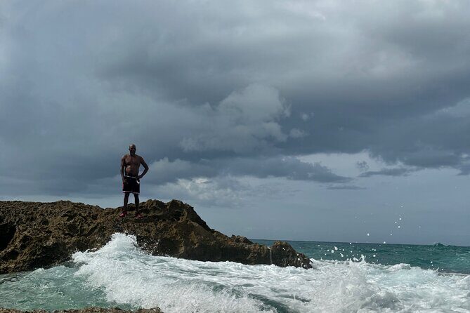 Natural Infinity Pool And Exclusive Beach Tour - The Experience from Past Travelers’ Perspectives