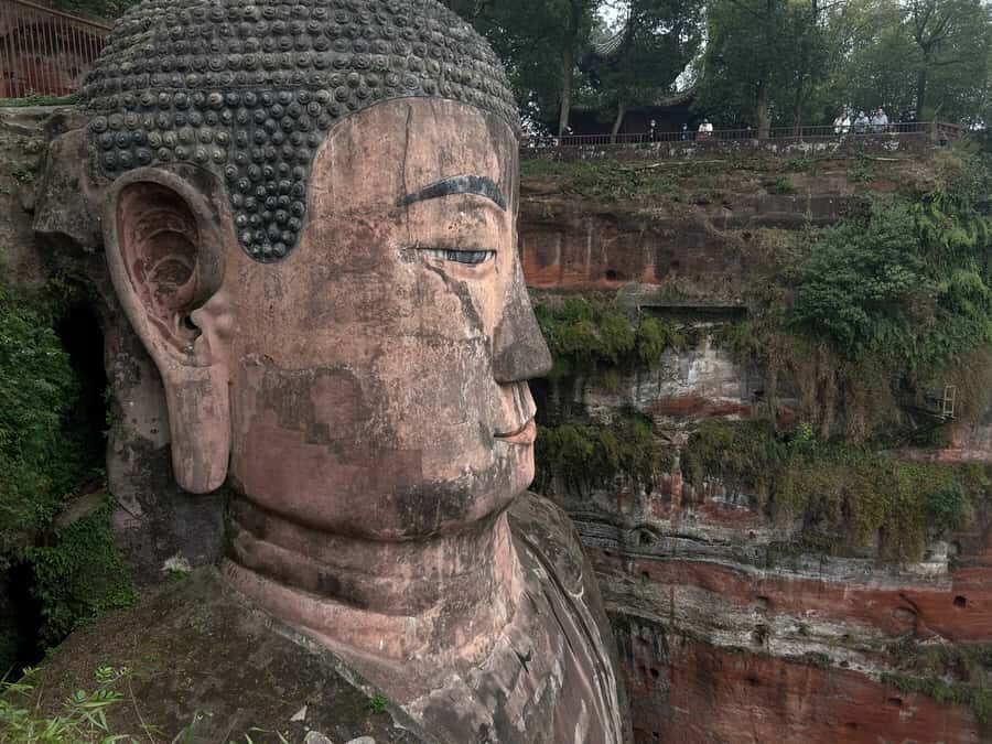 Near Chengdu: UNESCO Leshan Giant Buddha & Tasty Local Eats - Exploring the Leshan Giant Buddha: An Icon of Awe and History