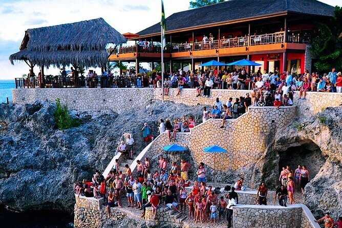 Negril Seven Mile Beach and Ricks Cafe Tour from Montego Bay - Who Should Consider This Tour?