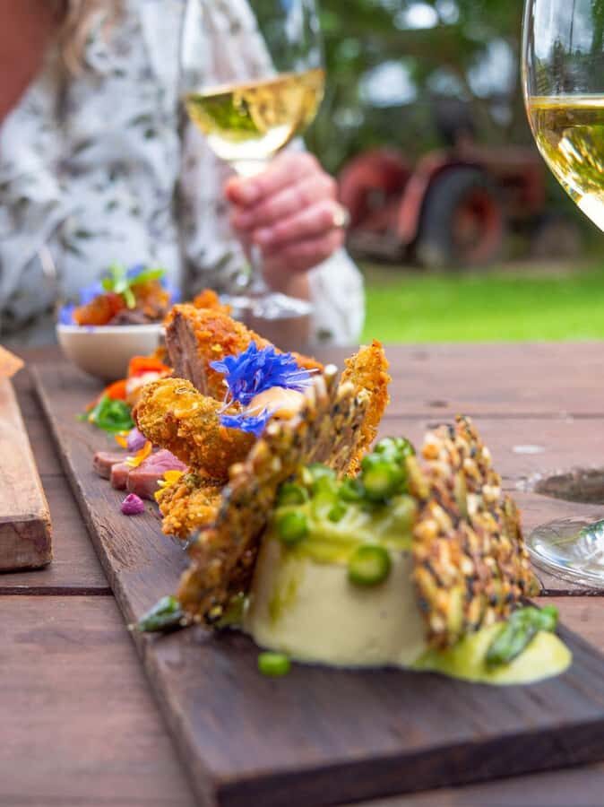 Nelson: Taste Tasman Food & Wine Tour with Lunch & Tastings - Why this tour works for different travelers