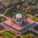 New Delhi: Full-Day Sightseeing Trip with Akshardham Temple - Midday: Exploring Modern and Traditional