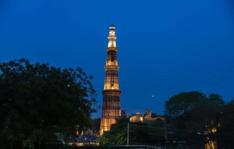 New Delhi: Private Tour of Qutub Minar Light and Sound Show - The Itinerary in Detail