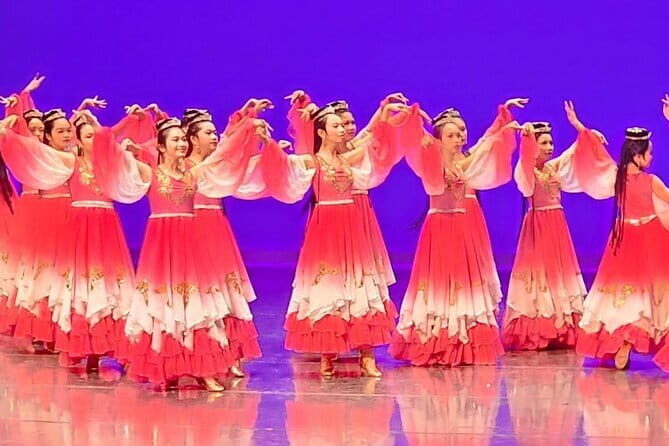 Night River Cruise Tour with Xinjiang Style Dining Experience - Who Should Consider This Tour?