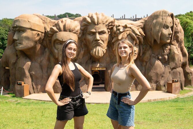 Nijigen no Mori Day Trip from Osaka with Ticket and Lunch Coupon - What attractions are included?