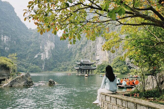 Ninh Binh Day Tour: Trang An, Bai Dinh & Mua Cave from Hanoi - Trang An Grottoes: Nature’s Water Wonderland