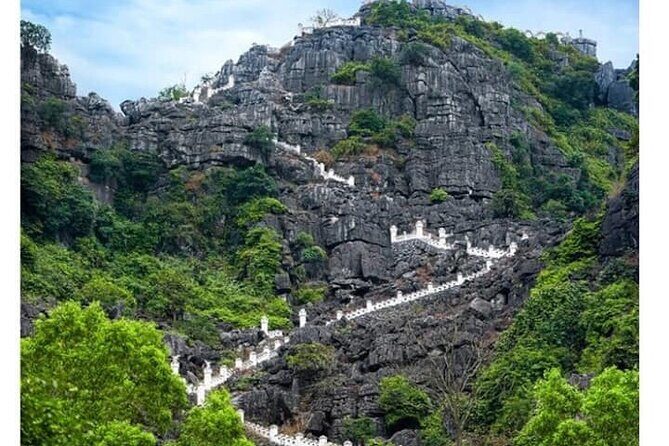 Ninh Binh full day - Trang An boat trip - Dragon Mountain - A Traditional, Hearty Buffet Lunch