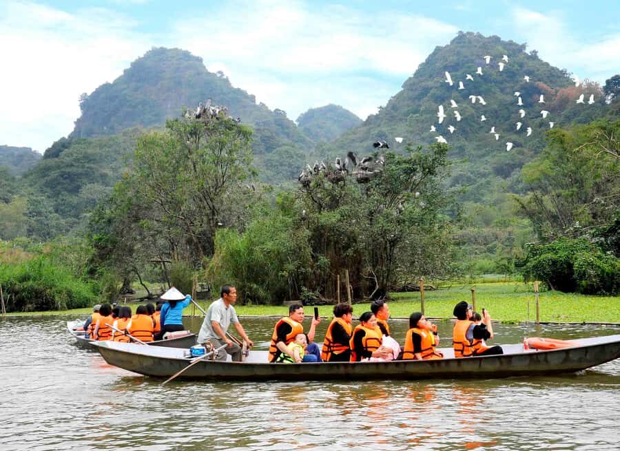Ninh Binh: Thung Nham Cruise, Mua Cave Sunset & Hoa Lu Walk - Who Is This Tour Perfect For?