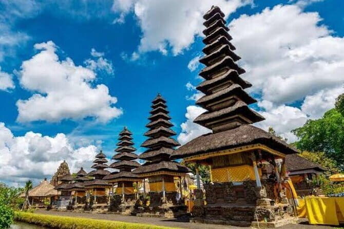 North Best Trip Ulundanu Beratan,Taman Ayun Temple and Tanah Lot - Who Will Love This Tour?