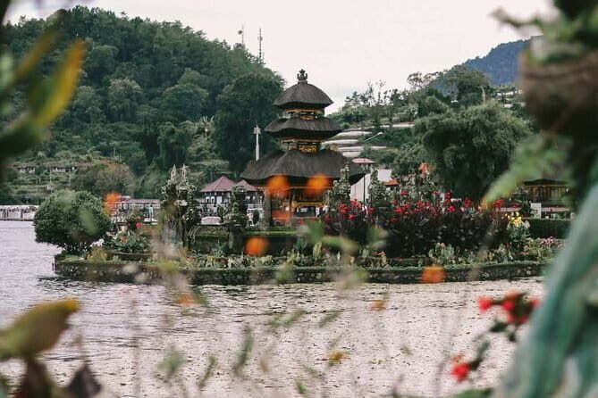 North Best Trip Ulundanu Beratan,Taman Ayun Temple and Tanah Lot - Practical Details and Value