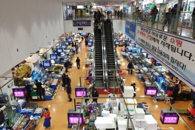 Noryangjin Seafood and Han River Chill - Exploring Seoul Through Food and Chill  