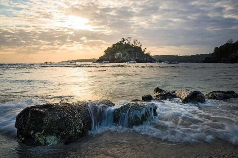 Nusa Penida: Eco-Conscious Sunset Tour West Nusa Penida - The Eco-Friendly Twist