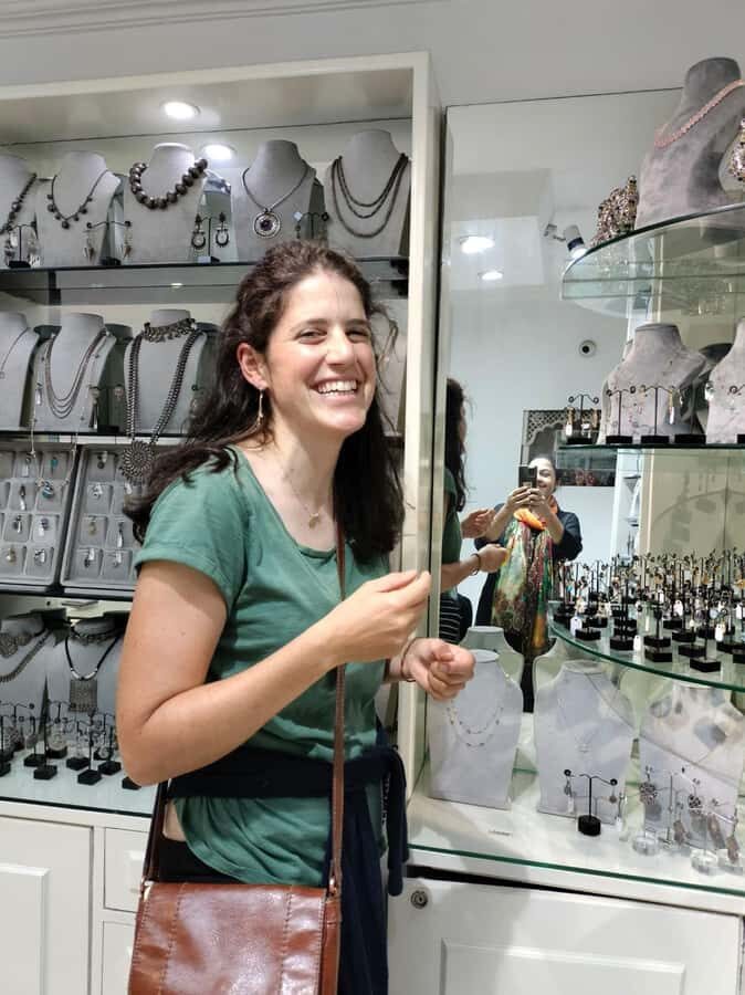 Old Delhi Jewelry & Embellishment Walk (Half-Day, Women-Led) - Practicalities and What to Expect