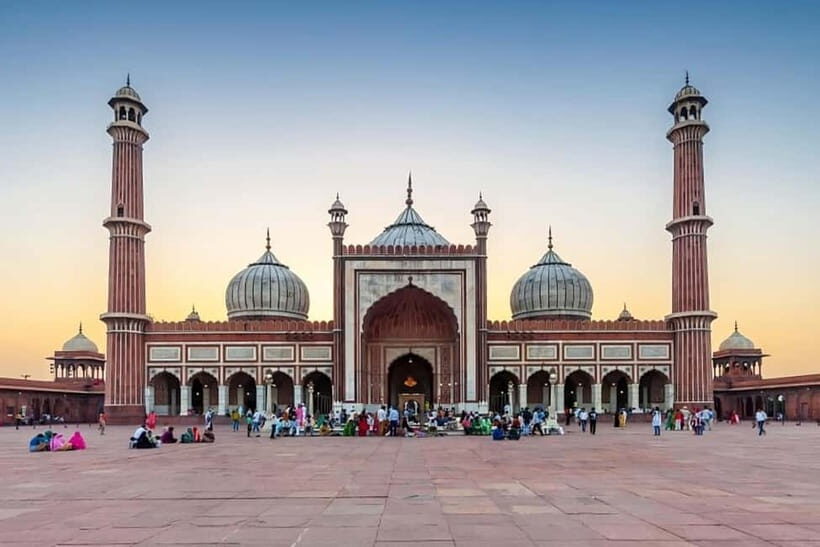 Old Delhi: Private Tour of Chandni Chowk, Tuk Tuk & Food - What Travelers Can Expect: Practical Details