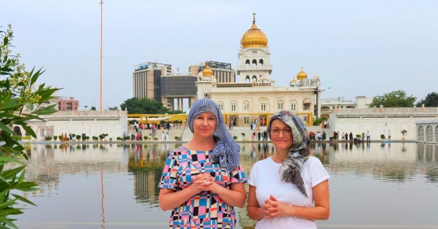 Old & New Delhi City Tour Half or Full Day Options - Itinerary Breakdown: Old Delhi – The Chaotic Charm