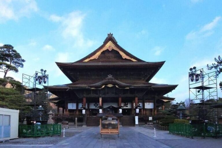 One Day Private Sightseeing tour to Snow Monkey Zenkoji Temp - What Travelers Say About This Tour