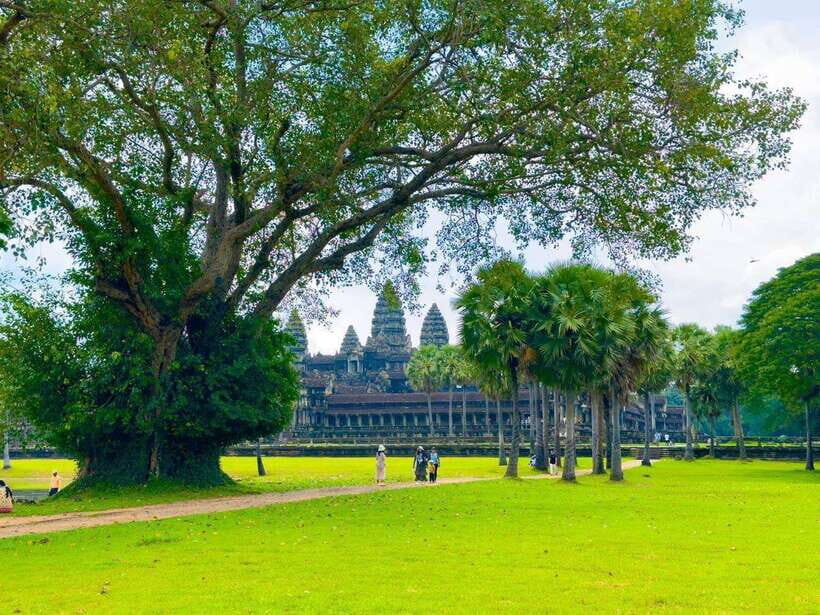 One-Day Small Circuit Tour: Angkor Wat, Bayon, Ta Prohm - Transport and Timing